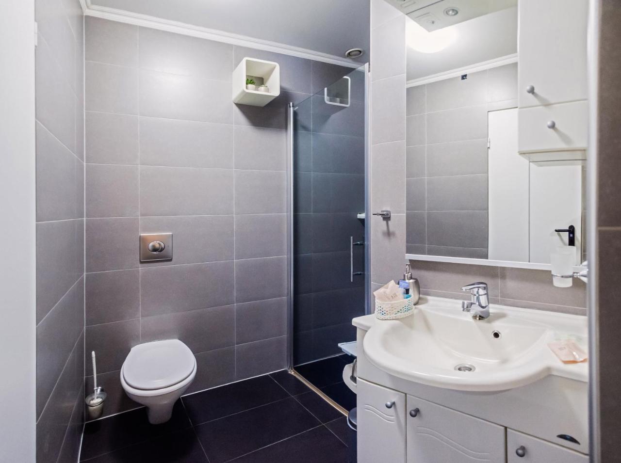 Rooms Verde Petrovče Εξωτερικό φωτογραφία